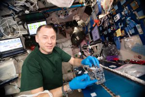 مهندسی ژنتیک در فضا در آزمایش Space-6